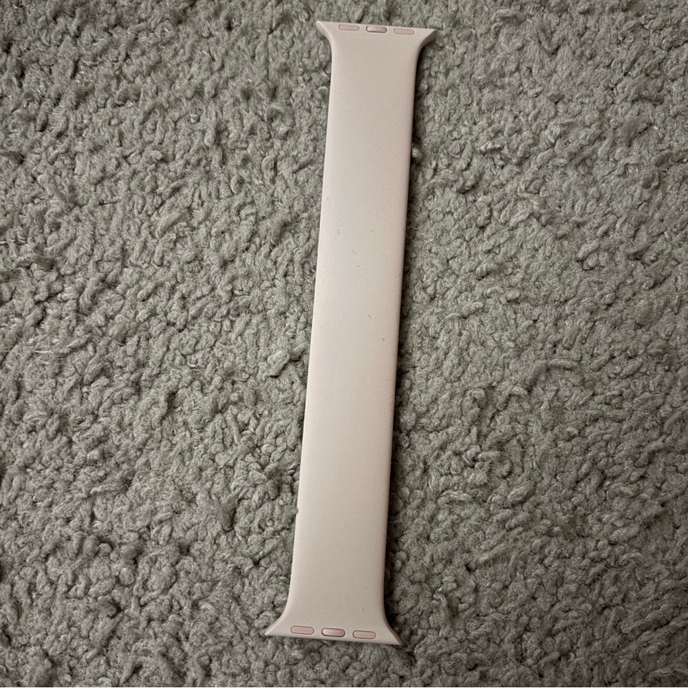 APPLE SOLO LOOP WATCH BAND — Size 8 — 41 MM — PINK SANDS — LIKE NEW!